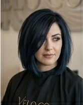 Navy lob — deep navy blue applied to a sharp, polished lob cut